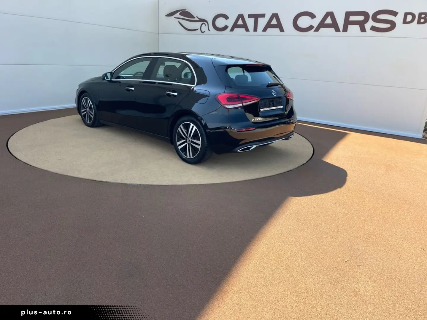Mercedes-Benz A-220