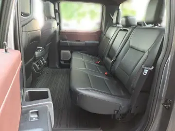 FORD F-150 5 0L Ti-VCT V8 SuperCrew Lariat FX4 EU