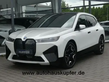 BMW iX xDrive50 Sportpak.AHK LASER PANO