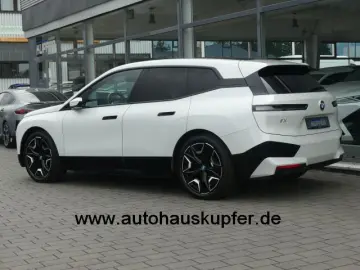 BMW iX xDrive50 Sportpak.AHK LASER PANO