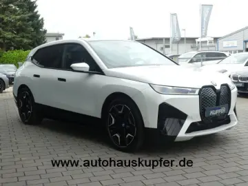 BMW iX xDrive50 Sportpak.AHK LASER PANO