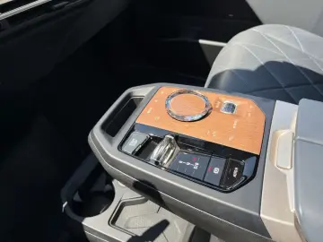 BMW iX xDrive50