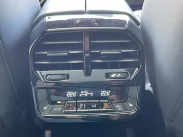BMW iX xDrive50