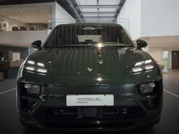 PORSCHE Macan Electric Turbo  CHRONO BURM PANO MASSAGE