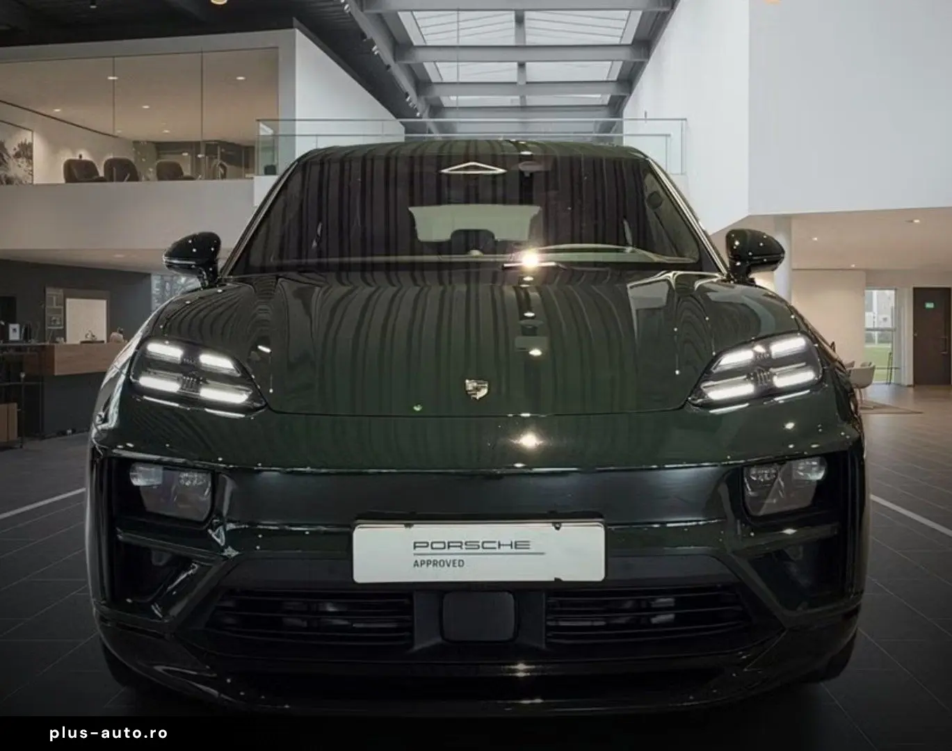 PORSCHE Macan Electric Turbo  CHRONO BURM PANO MASSAGE