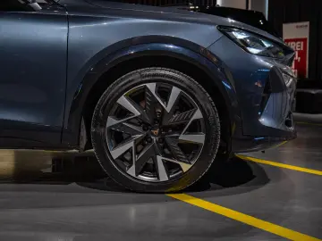 Cupra Formentor 2.0 TSI DSG7 4Drive VZ Pano Sennheizer LED