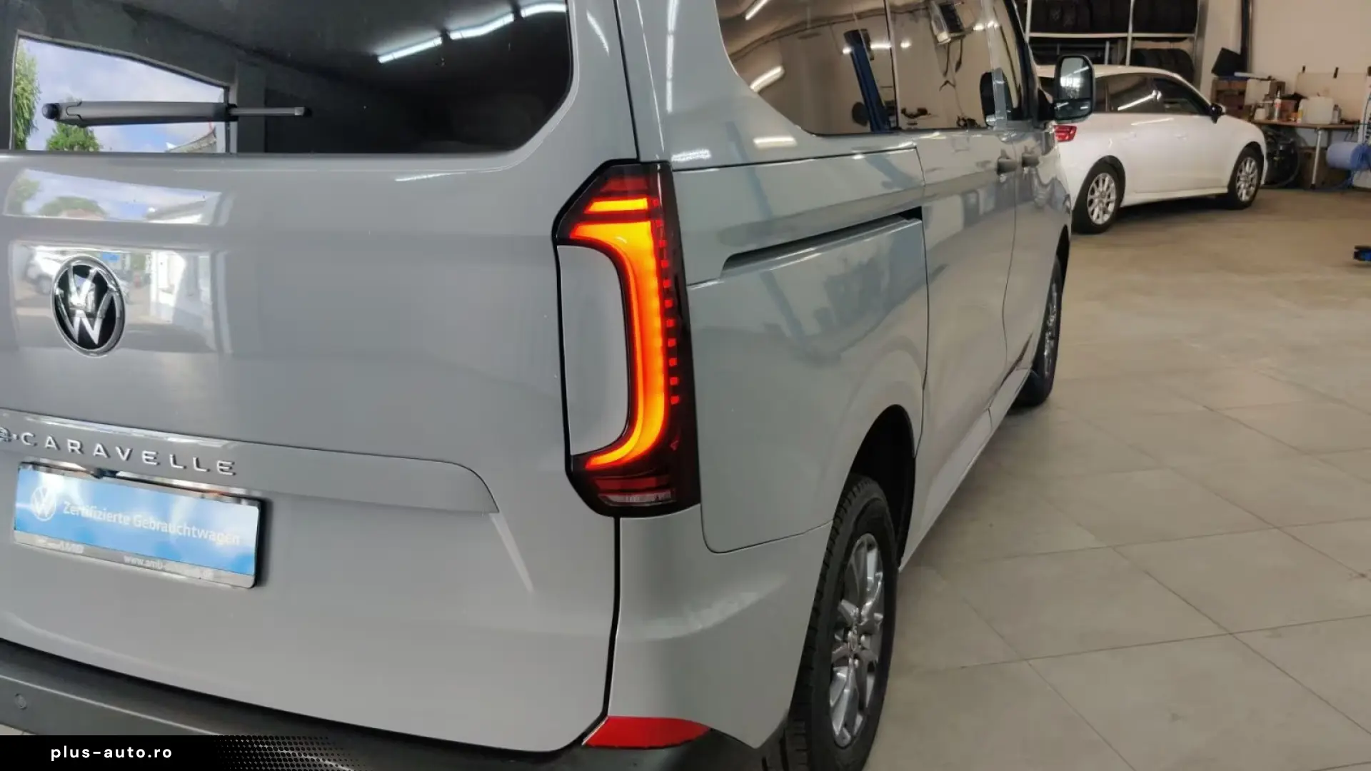 Volkswagen T7 Caravelle e-Caravelle