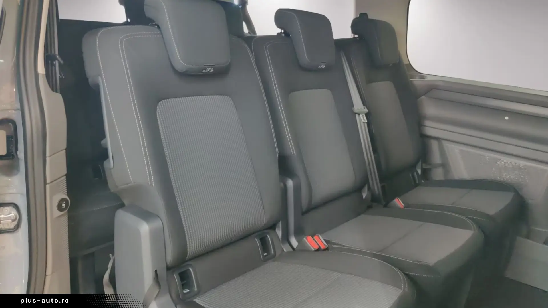Volkswagen T7 Caravelle e-Caravelle