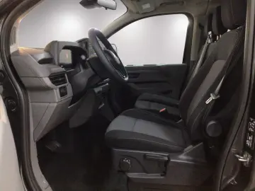 Volkswagen T7 Caravelle e-Caravelle