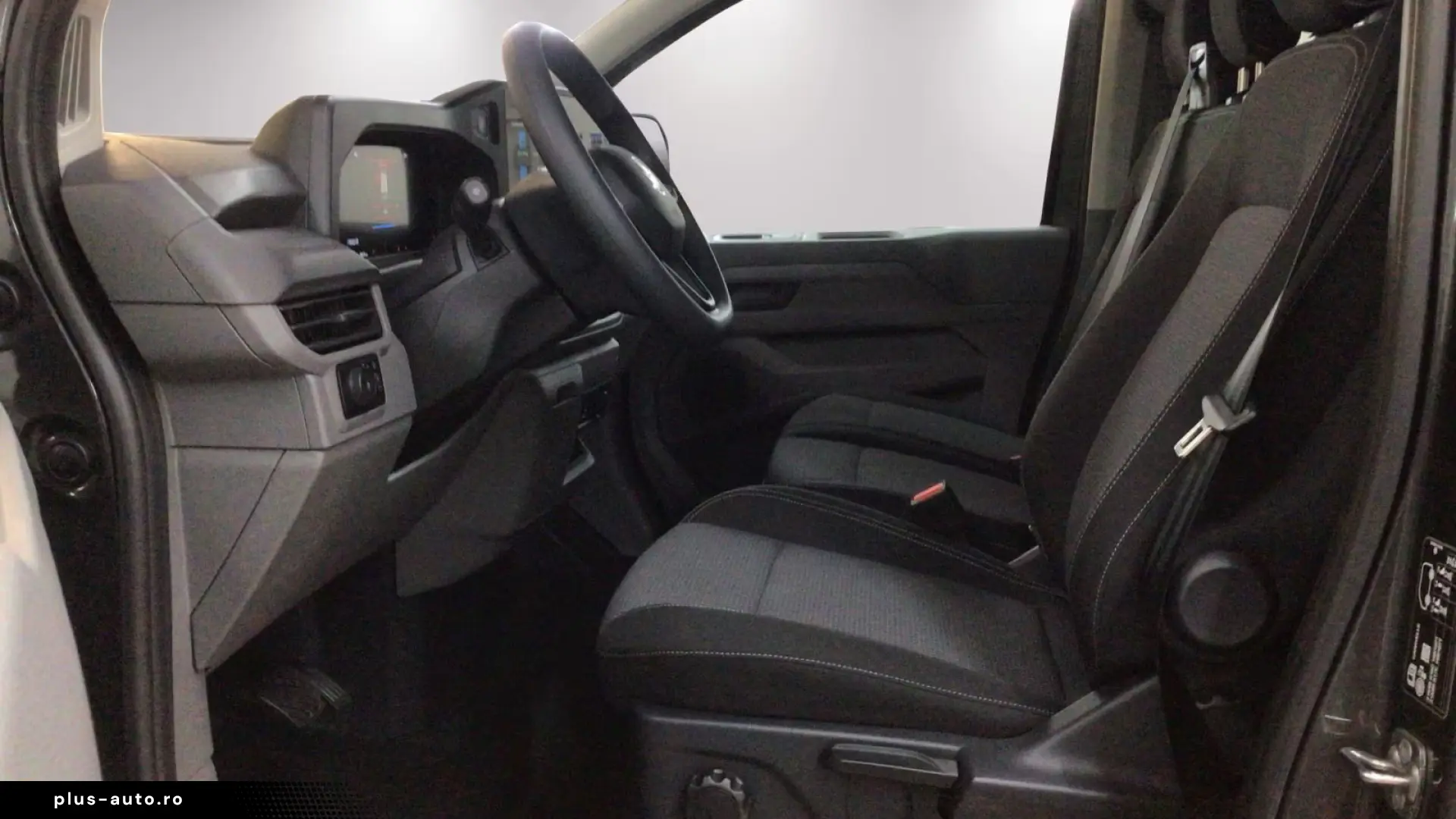 Volkswagen T7 Caravelle e-Caravelle