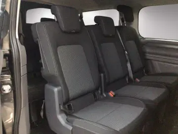 Volkswagen T7 Caravelle e-Caravelle