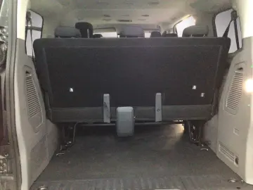 Volkswagen T7 Caravelle e-Caravelle