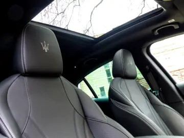 MASERATI Grecale Modena 330PS HeadUp Pano 360 Kamera ACC