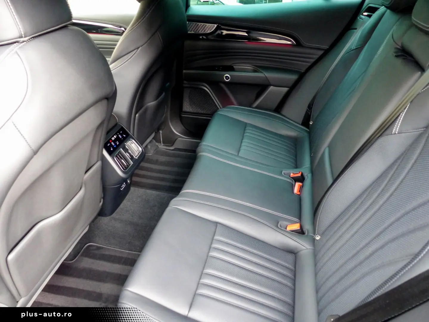MASERATI Grecale Modena 330PS HeadUp Pano 360 Kamera ACC