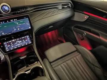 MASERATI Grecale Modena 330PS HeadUp Pano 360 Kamera ACC
