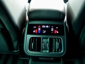 MASERATI Grecale Modena 330PS HeadUp Pano 360 Kamera ACC