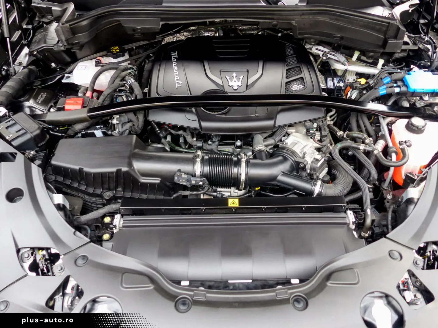 MASERATI Grecale Modena 330PS HeadUp Pano 360 Kamera ACC