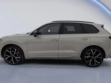 VW Touareg 3.0 TSI R Line AREA STHZ LUFT PANO AHK