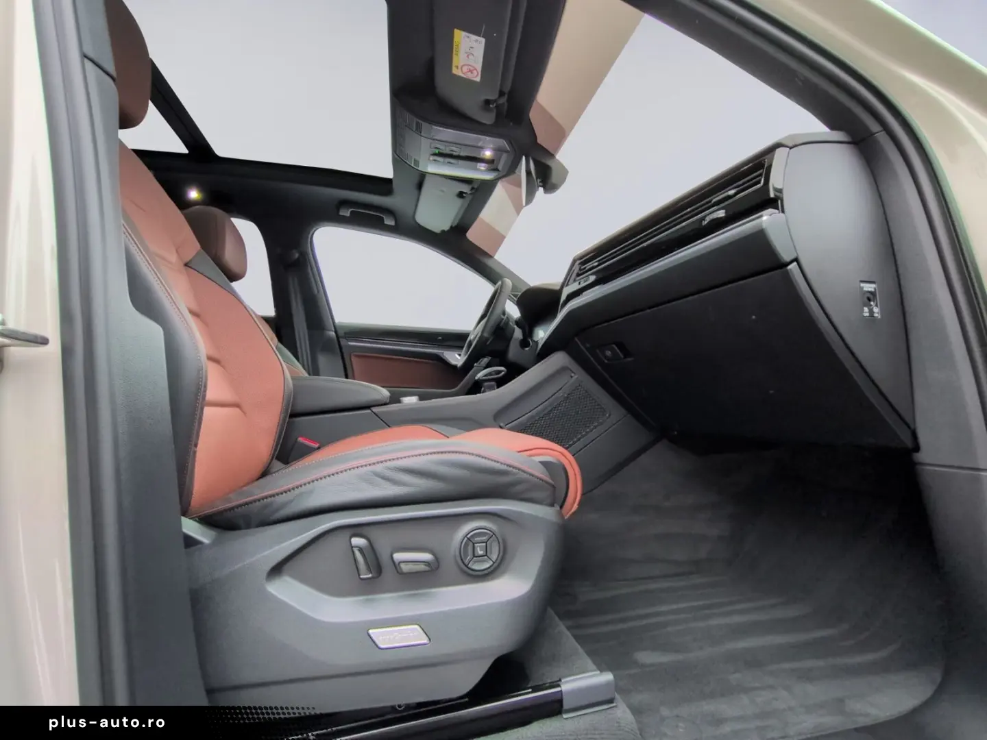VW Touareg 3.0 TSI R Line AREA STHZ LUFT PANO AHK
