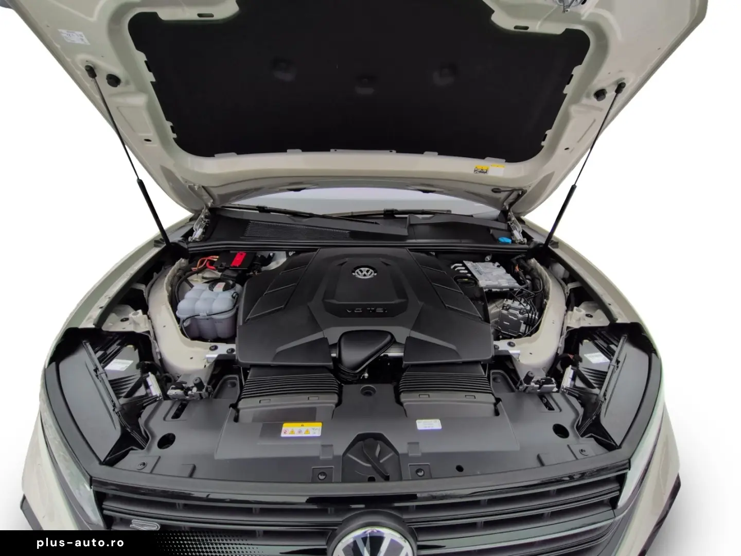 VW Touareg 3.0 TSI R Line AREA STHZ LUFT PANO AHK