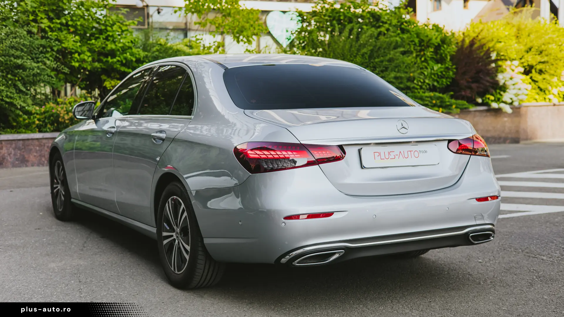 Mercedes-Benz E 200