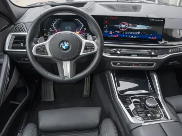 BMW X6 xDrive30d M-Sport Pro 22Z STANDHZ AktLENK H K