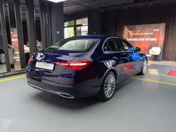 Mercedes-Benz C 220