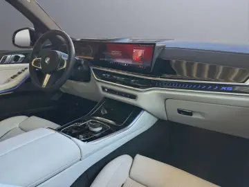 BMW X5 xDrive30d M-Sport PRO   7-Sitzer   AHK   PANO