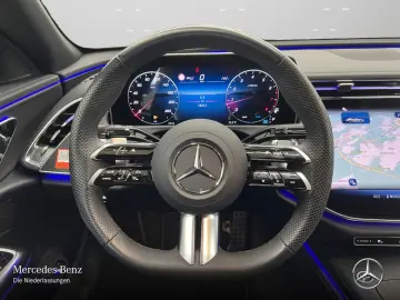MERCEDES-BENZ E 200 AMG Advanced NIGHT LED KEY DISTR…