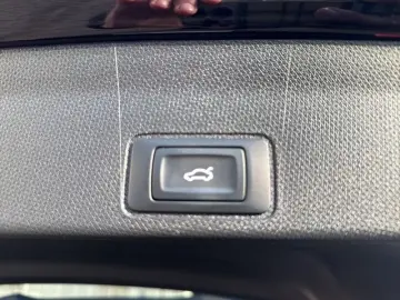 CUPRA Terramar 2.0 TSI 4D VZ AHK HuD Pano Navi 20