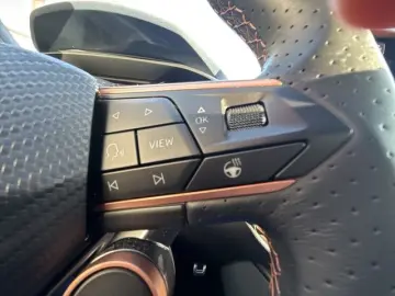 CUPRA Terramar 2.0 TSI 4D VZ AHK HuD Pano Navi 20