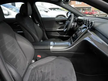 MERCEDES-BENZ C 300 d AMG AHK SHZ MBUX KEYLESS-GO