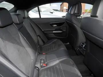 MERCEDES-BENZ C 300 d AMG AHK SHZ MBUX KEYLESS-GO
