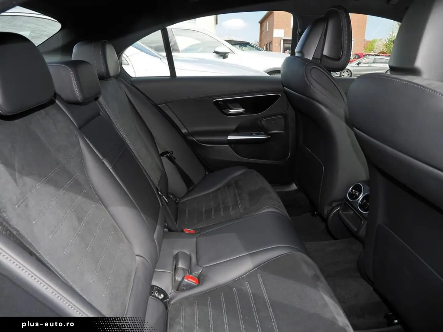 MERCEDES-BENZ C 300 d AMG AHK SHZ MBUX KEYLESS-GO