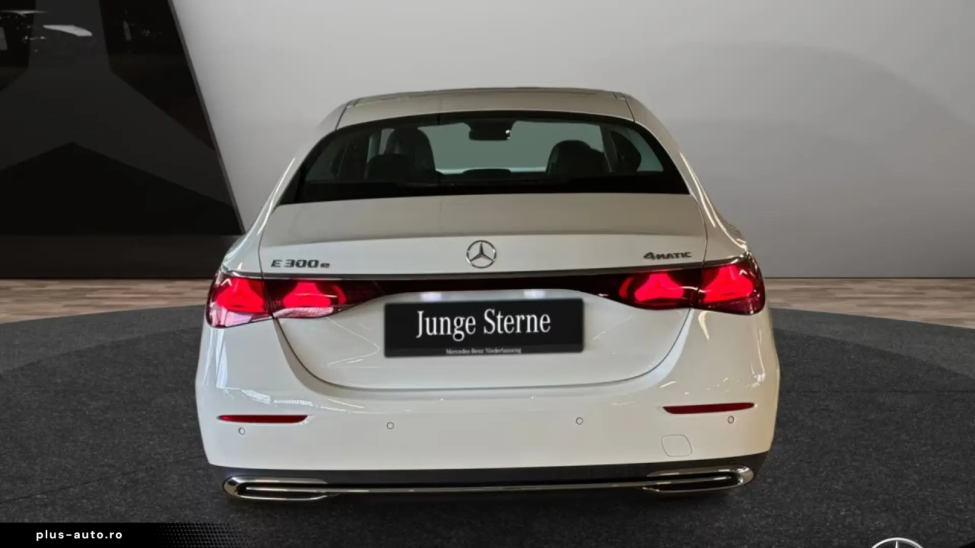 Mercedes-Benz E 300 e 4MATIC Avantgarde Advanced