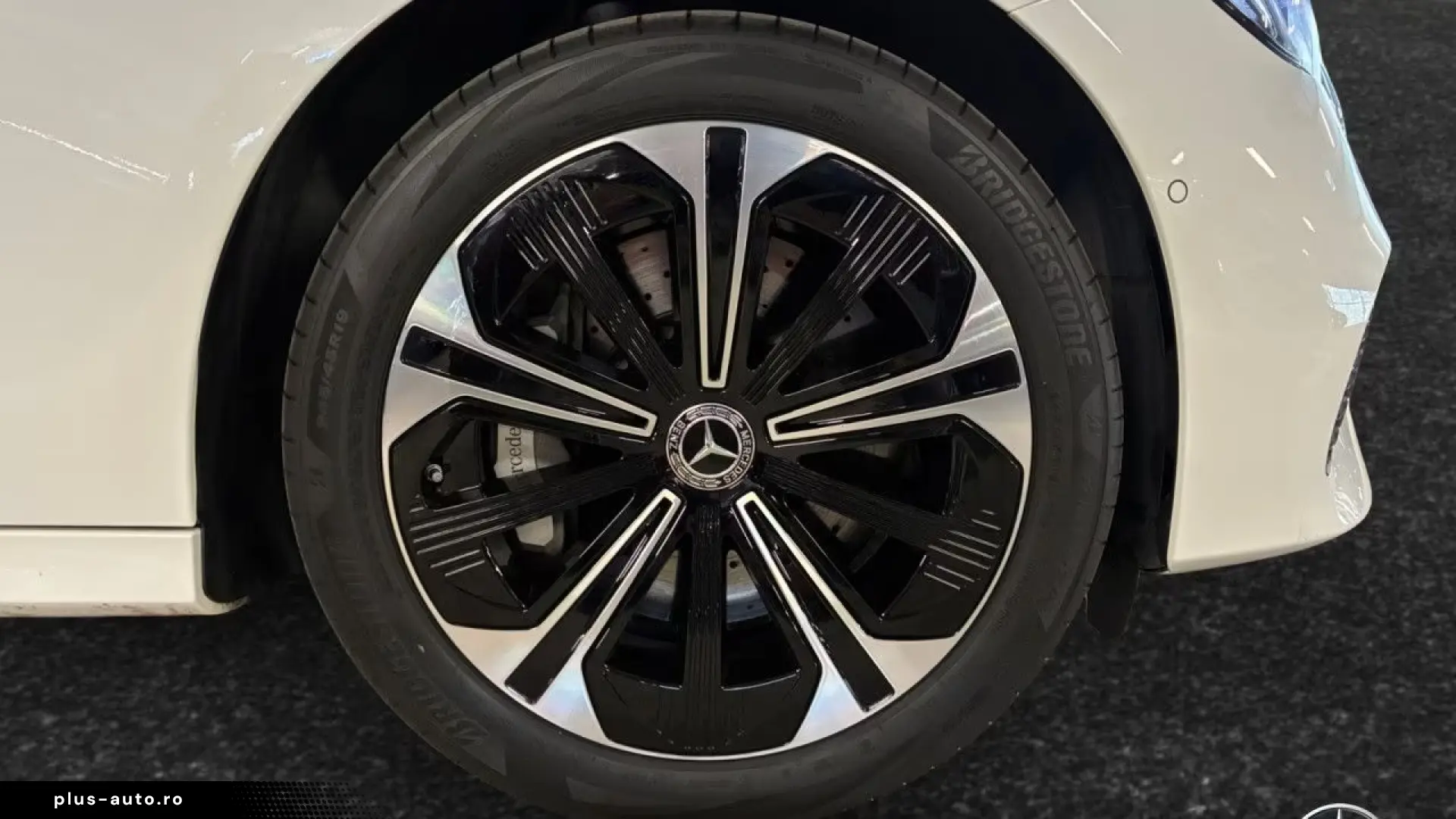 Mercedes-Benz E 300 e 4MATIC Avantgarde Advanced