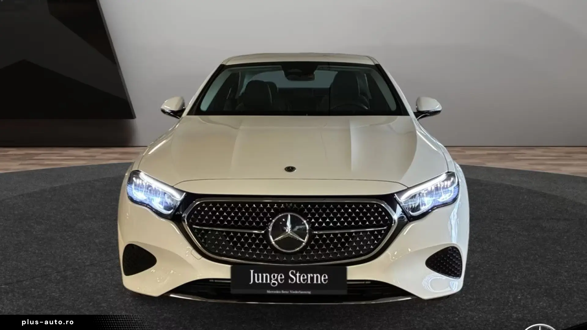 Mercedes-Benz E 300 e 4MATIC Avantgarde Advanced