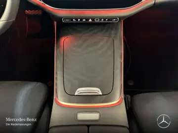 Mercedes-Benz E 300 e 4MATIC Avantgarde Advanced