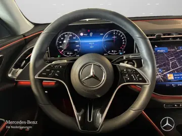 Mercedes-Benz E 300 e 4MATIC Avantgarde Advanced