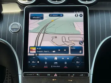 MERCEDES-BENZ C 300 4M AMG Line Navi SHD Distronic S…
