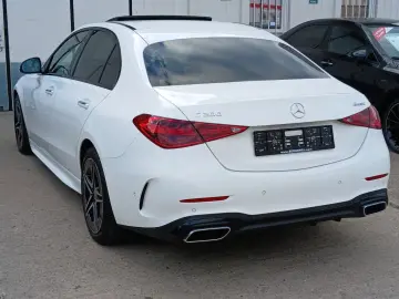 MERCEDES-BENZ C200 AMG 4M_Schiebedach_360_KeylessEnt…