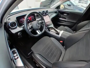 MERCEDES-BENZ C200 AMG 4M_Schiebedach_360_KeylessEnt…