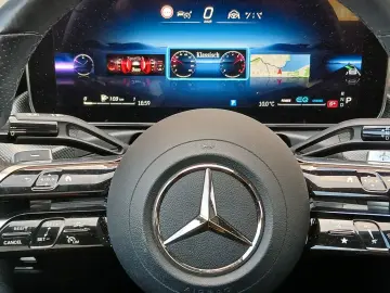MERCEDES-BENZ C200 AMG 4M_Schiebedach_360_KeylessEnt…