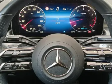 MERCEDES-BENZ C200 AMG 4M_Schiebedach_360_KeylessEnt…