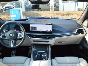 BMW X7 M60i EX.DRIVE PRO.SKY.MASSAGE