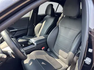MERCEDES-BENZ C 300 4Matic AMG Sitzklima HuD Pano Dig.Light
