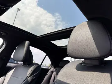 MERCEDES-BENZ C 300 4Matic AMG Sitzklima HuD Pano Dig.Light