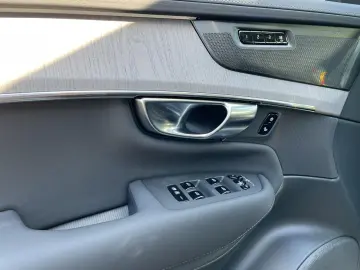 VOLVO XC90 B5 AWD UltraBright 360 Massage Ventilation
