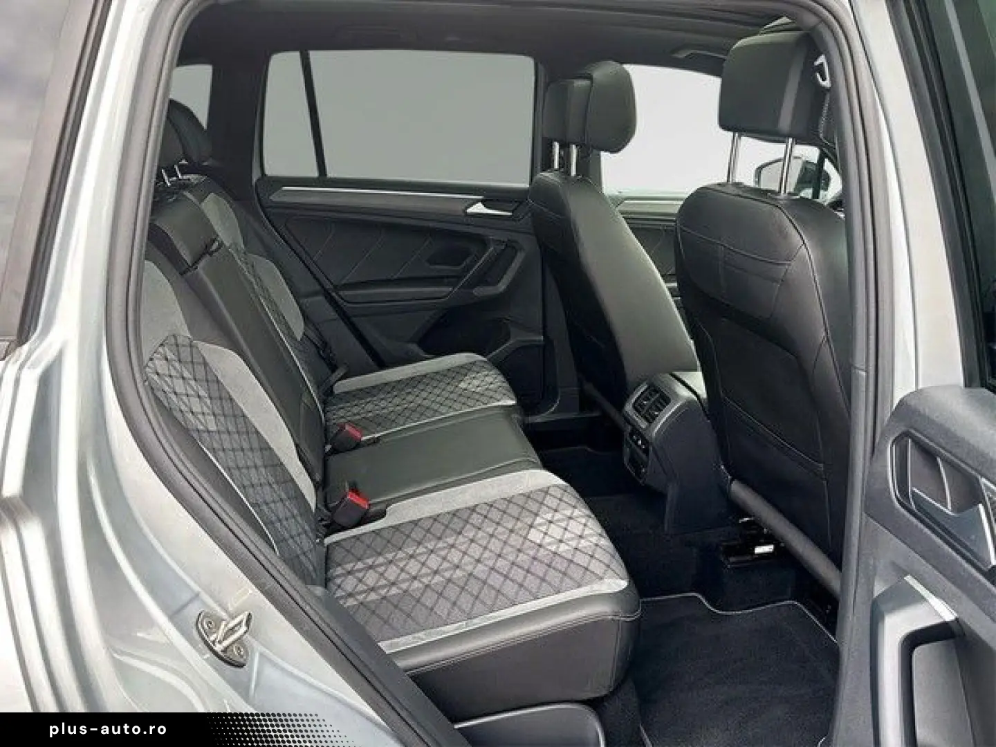 VW Tiguan 2.0 TDI DSG 200 PS 4M  R-LINE PANO 360 AH
