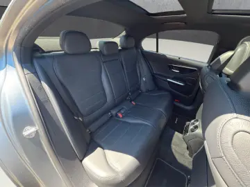 MERCEDES-BENZ C 300d 4M AMG MBEAM Pano 360 Massage D…